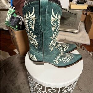 Soto Boots Womens Turquoise Floral Embroidery Cowgirl Boots M50065 Size 11